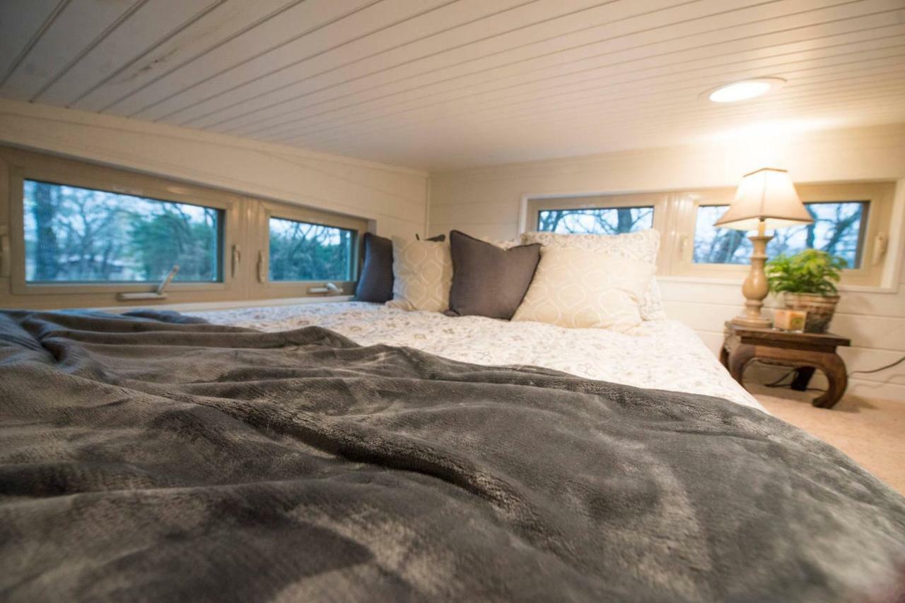 Villa Montana Escape Elegant Tiny House In Waco Near Magnolia Esterno foto