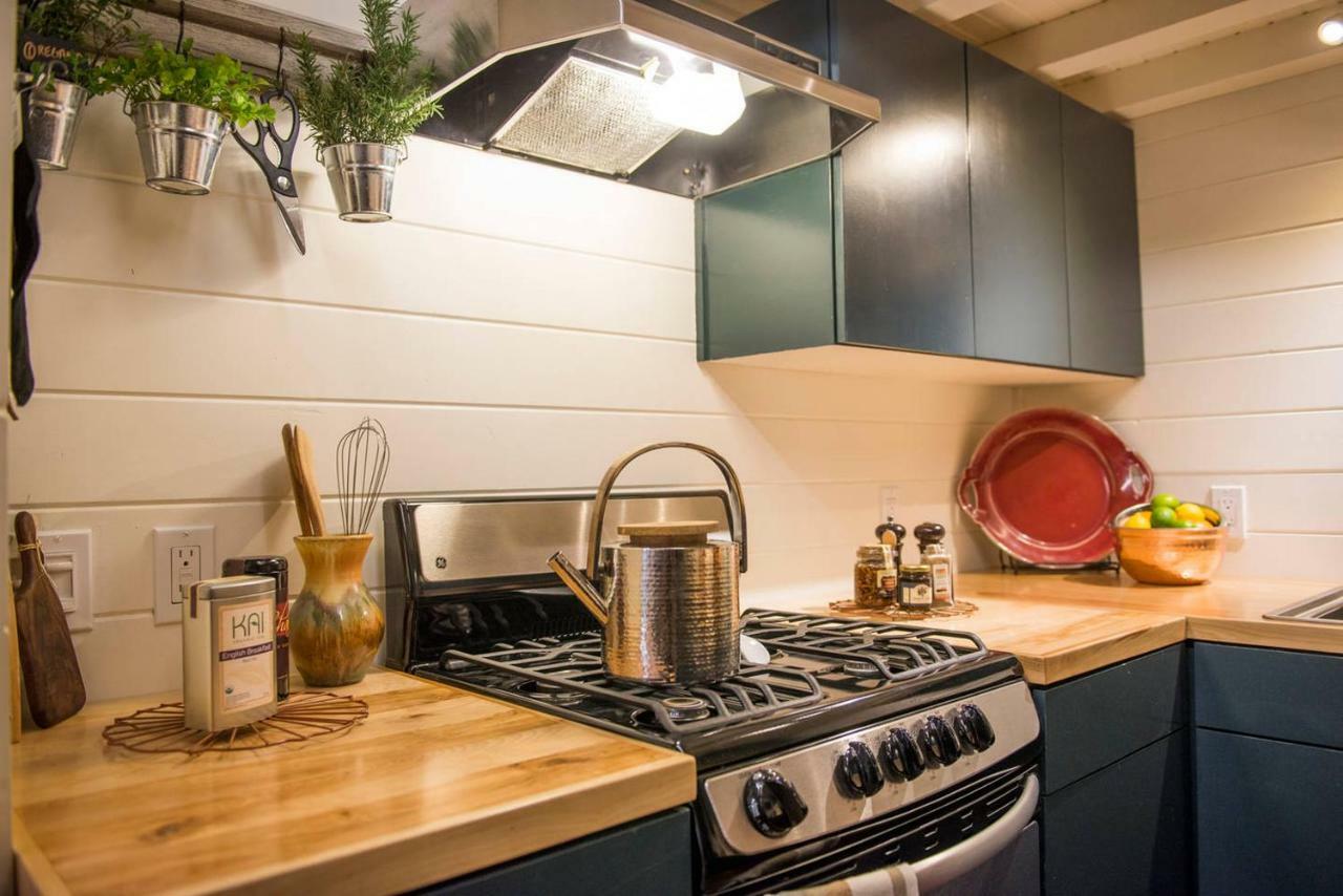 Villa Montana Escape Elegant Tiny House In Waco Near Magnolia Esterno foto
