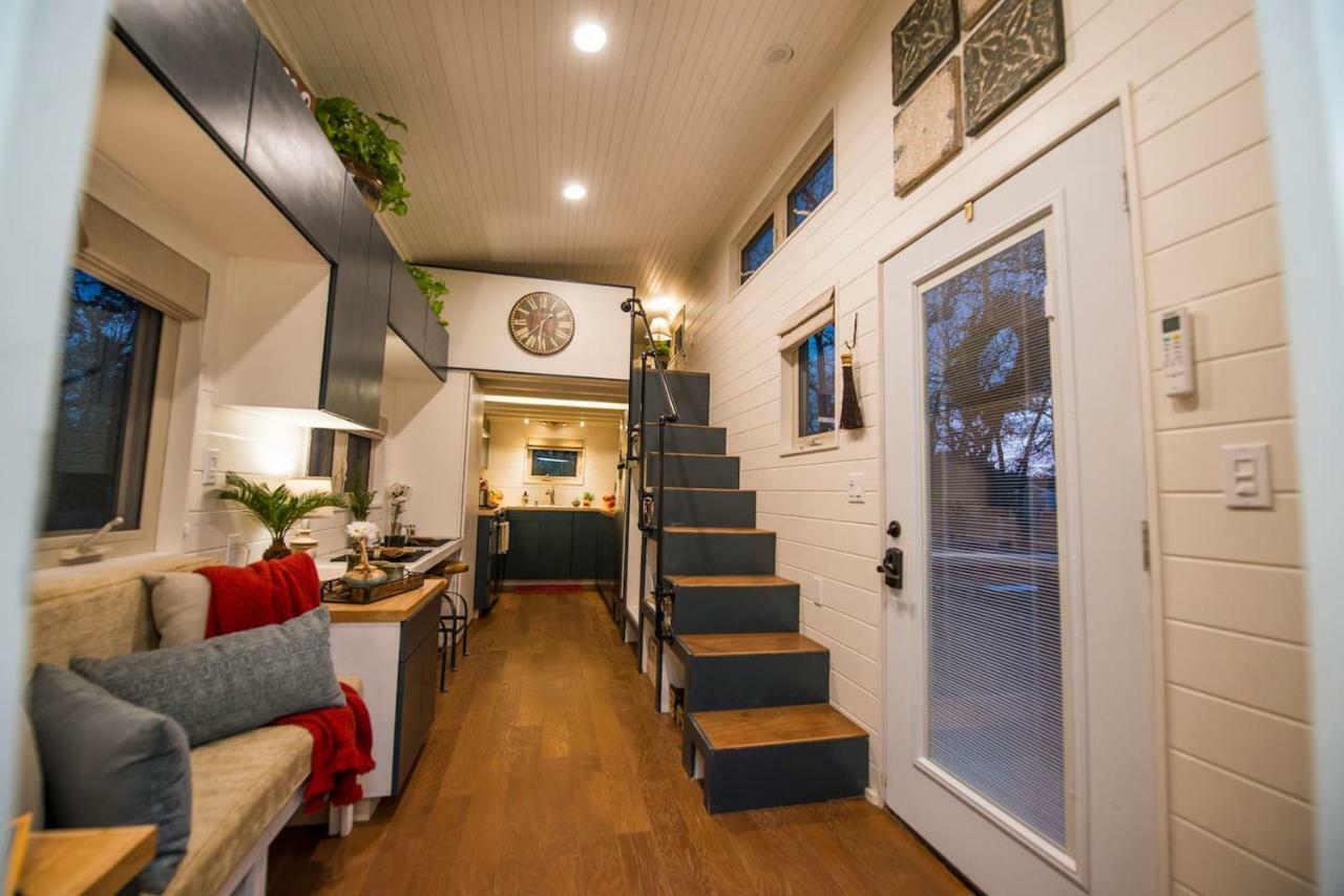 Villa Montana Escape Elegant Tiny House In Waco Near Magnolia Esterno foto